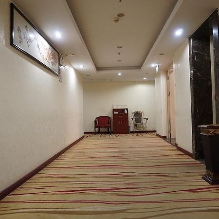 Guangdong Oversea Chinese Hotel Cantón Exterior foto