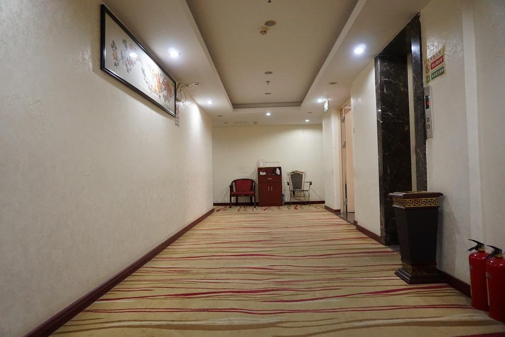 Guangdong Oversea Chinese Hotel Cantón Exterior foto