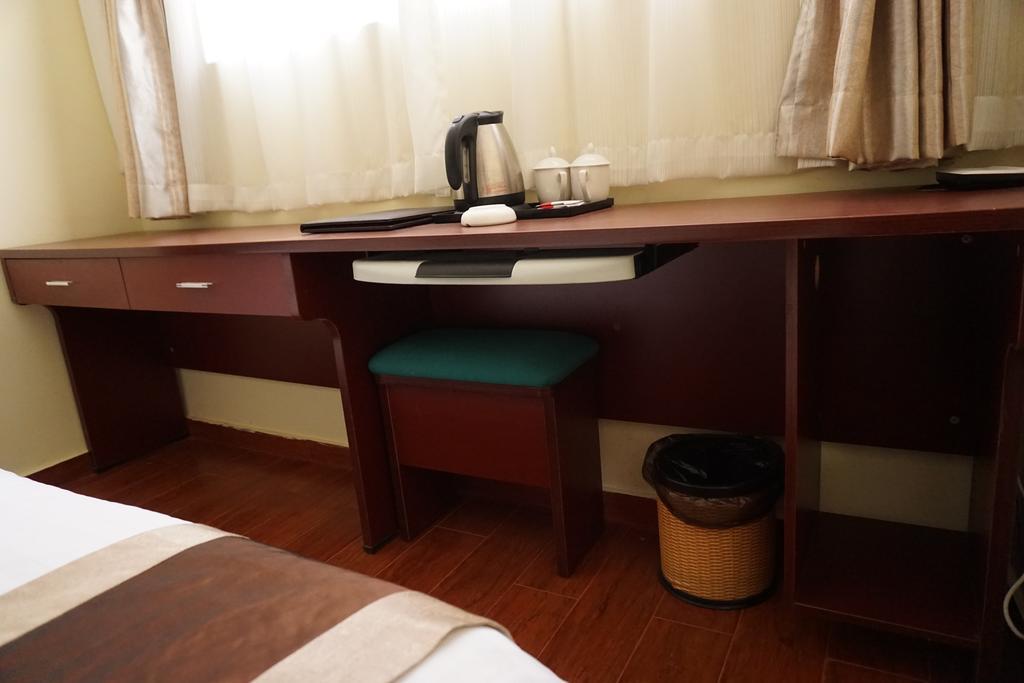 Guangdong Oversea Chinese Hotel Cantón Habitación foto